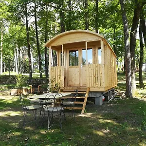 La roulotte de Milo Camping Saint-Martin-en-Haut